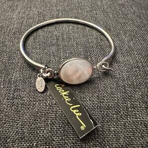 NWT Cookie Lee Genuine Mother of Pearl Silver Tone Bangle Bracelet